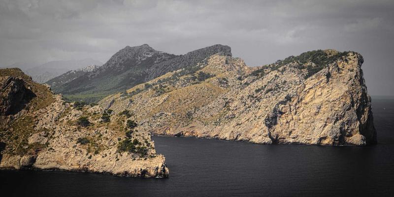 乌布稻田别墅清晨瑜伽与冥想课程安排：唤醒身心的巴厘岛之旅
