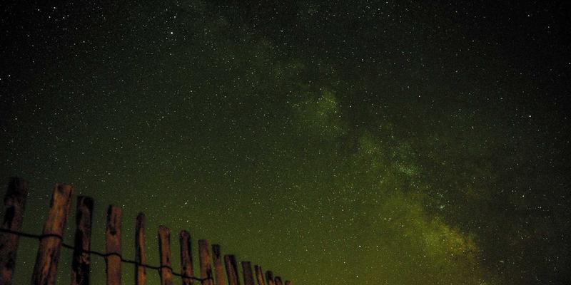 巴厘岛别墅婚礼：牧师证婚与佛教僧侣祝福并行仪式